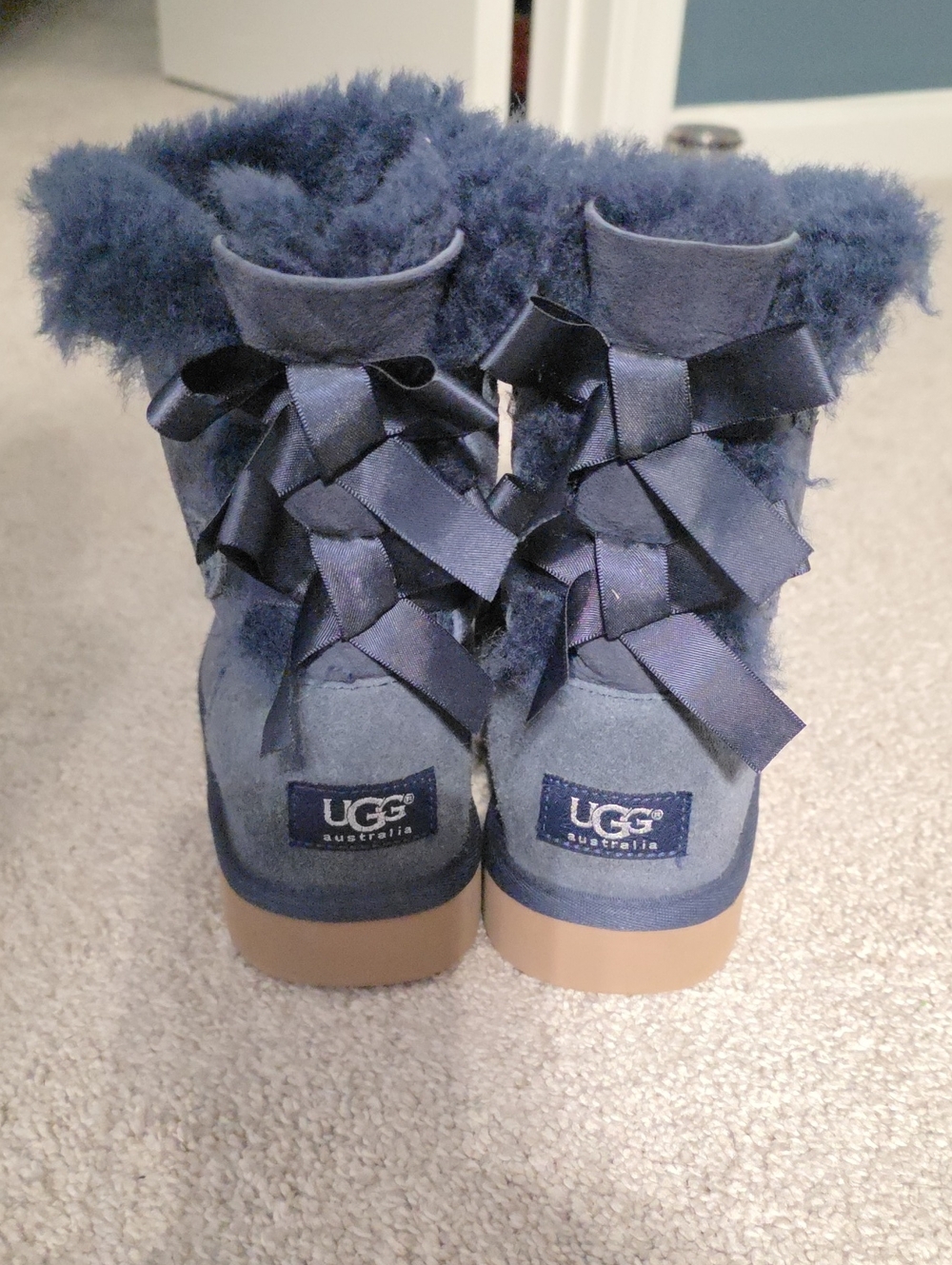UGG Navy Suede Shearling Boots with Back Ribbon Bows SIZE 2